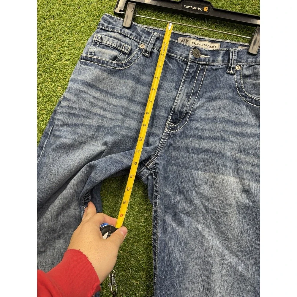 BKE Jeans Mens 36R Tyler Straight Leg Medium Wash Buckle Stretch Denim Pants Y2K